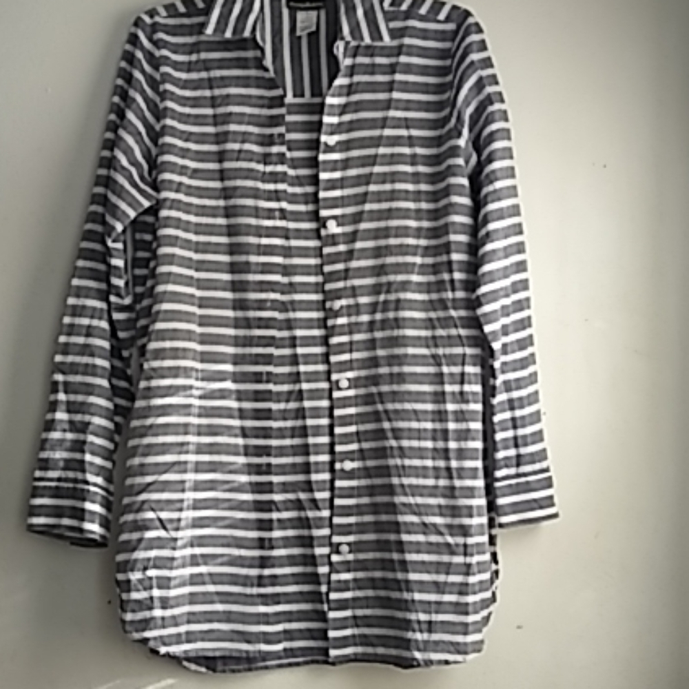 Tommy Bahama button down top